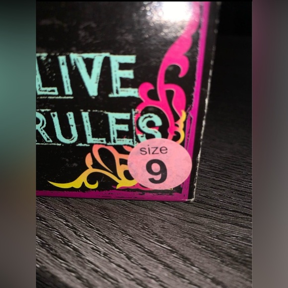 Gypsy Soule Flip Flops - Picture 3 of 5